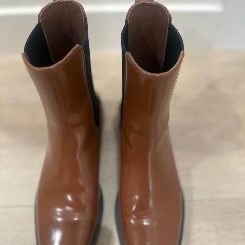 Everlane Chelsea Boot - Picture 6 of 9